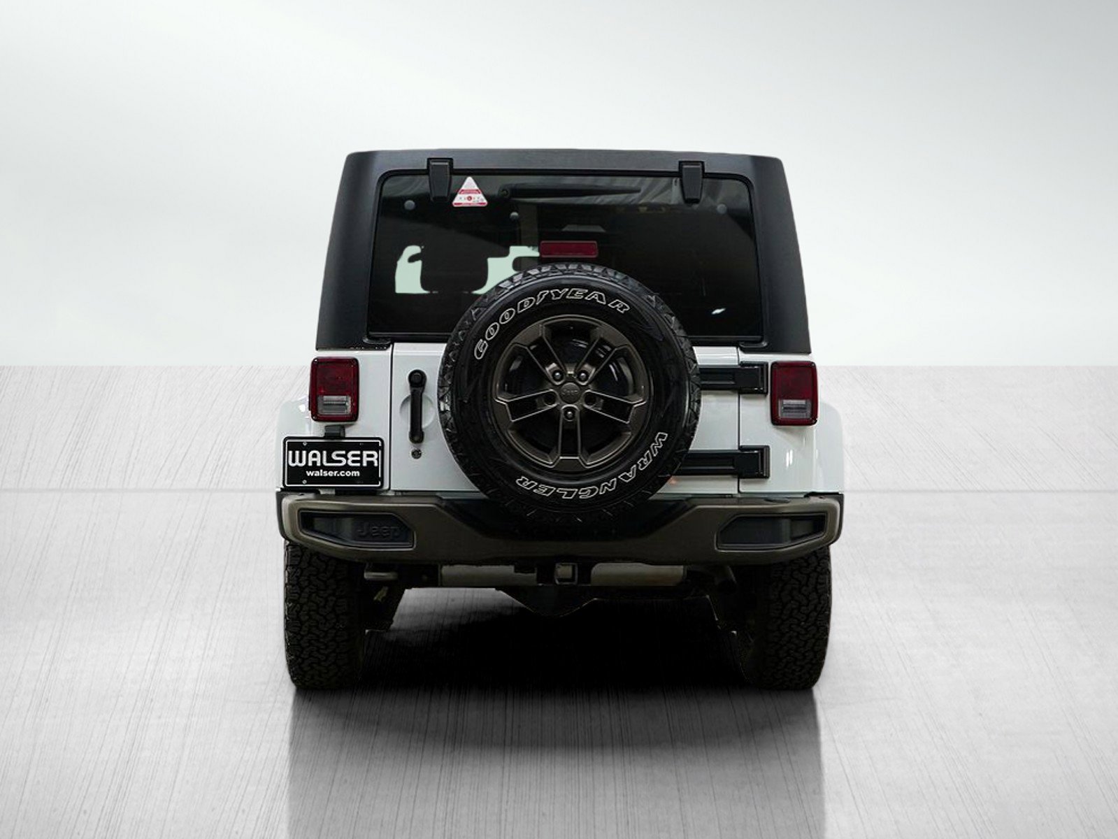 Used 2016 Jeep Wrangler Unlimited Sahara image 4