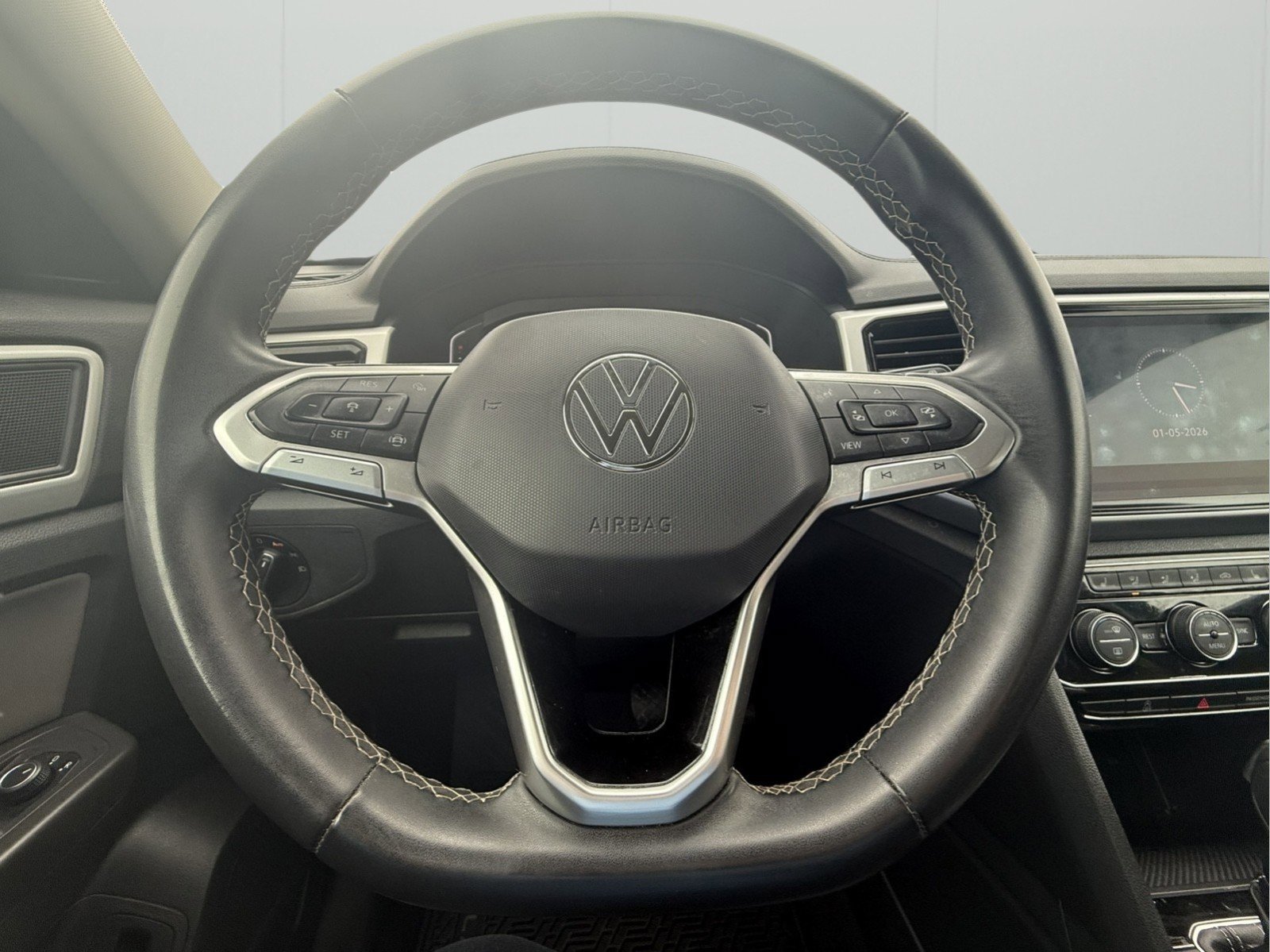 Used 2023 Volkswagen Atlas SE image 24