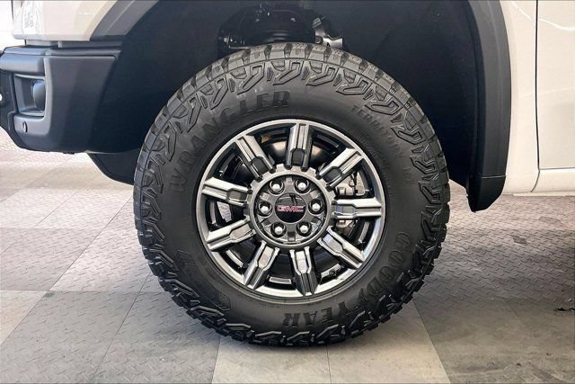 Used 2026 GMC Sierra 1500 AT4X AWD/4WD image 8