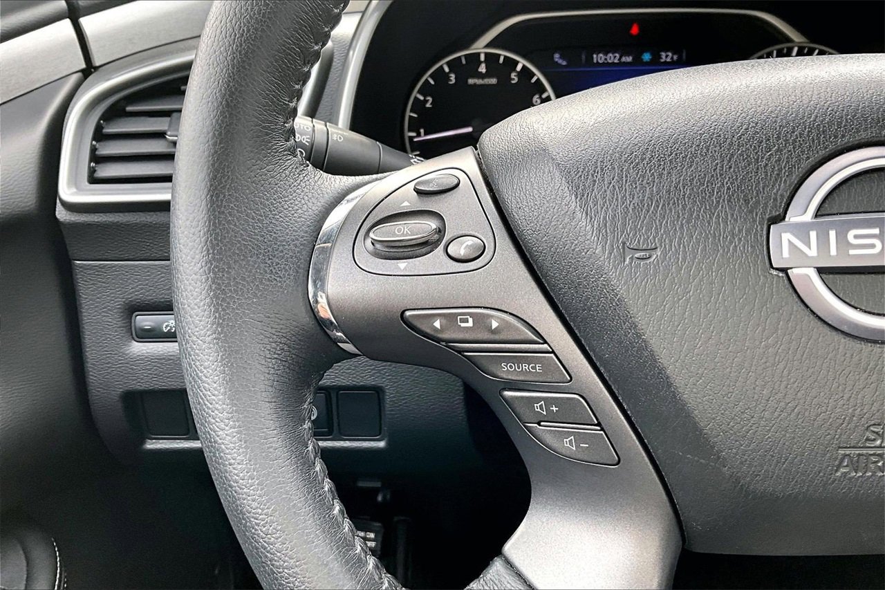 Used 2023 Nissan Murano SV w/ Cargo Package image 27