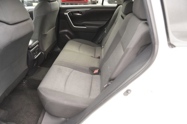 Used 2022 Toyota RAV4 XLE FWD image 12