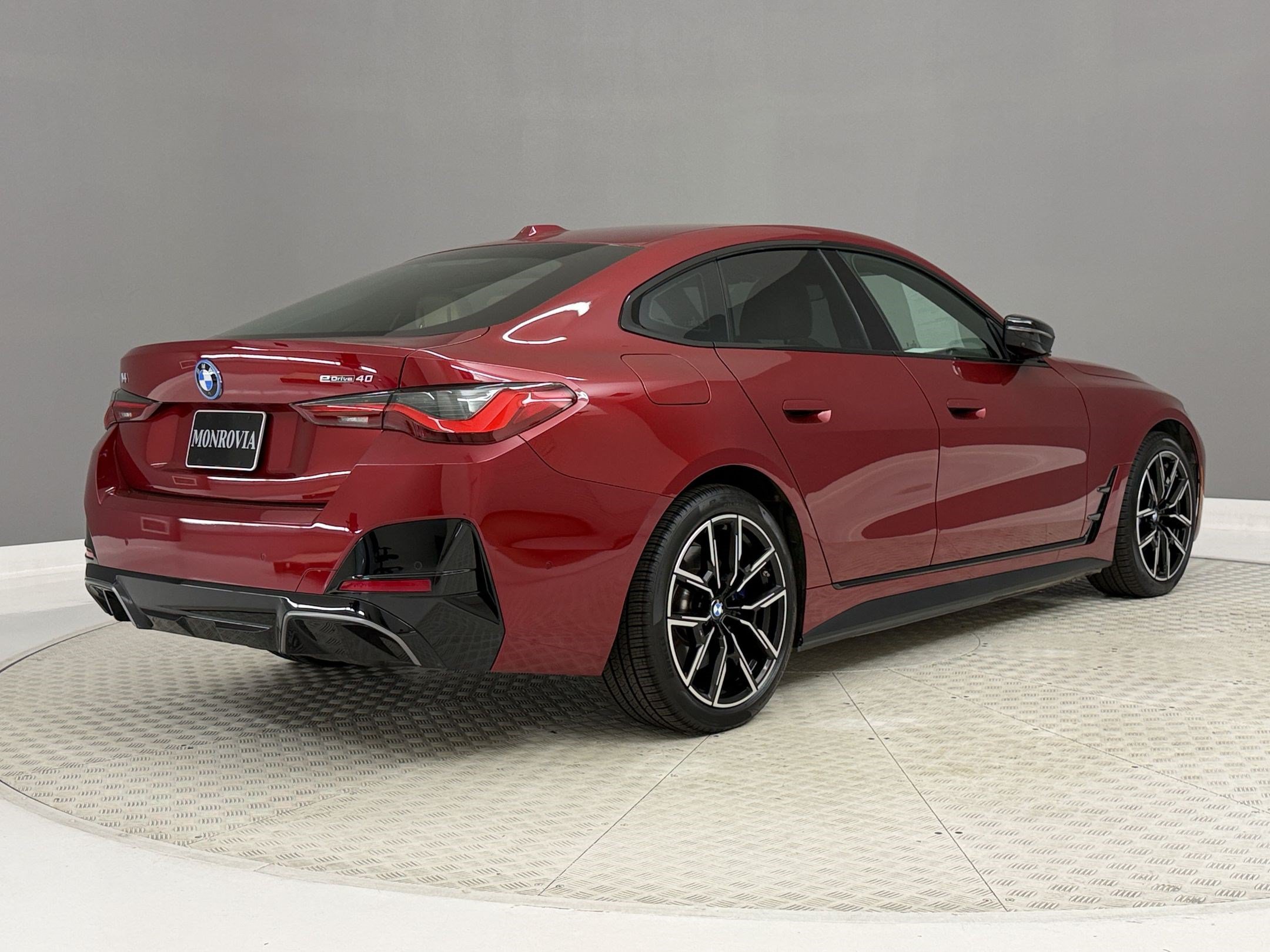 Certified 2025 BMW i4 eDrive40 w/ M Sport Package RWD image 9
