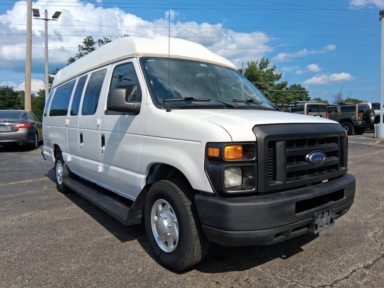 Used 2009 Ford E-250 and Econoline 250 Extended RWD image 3