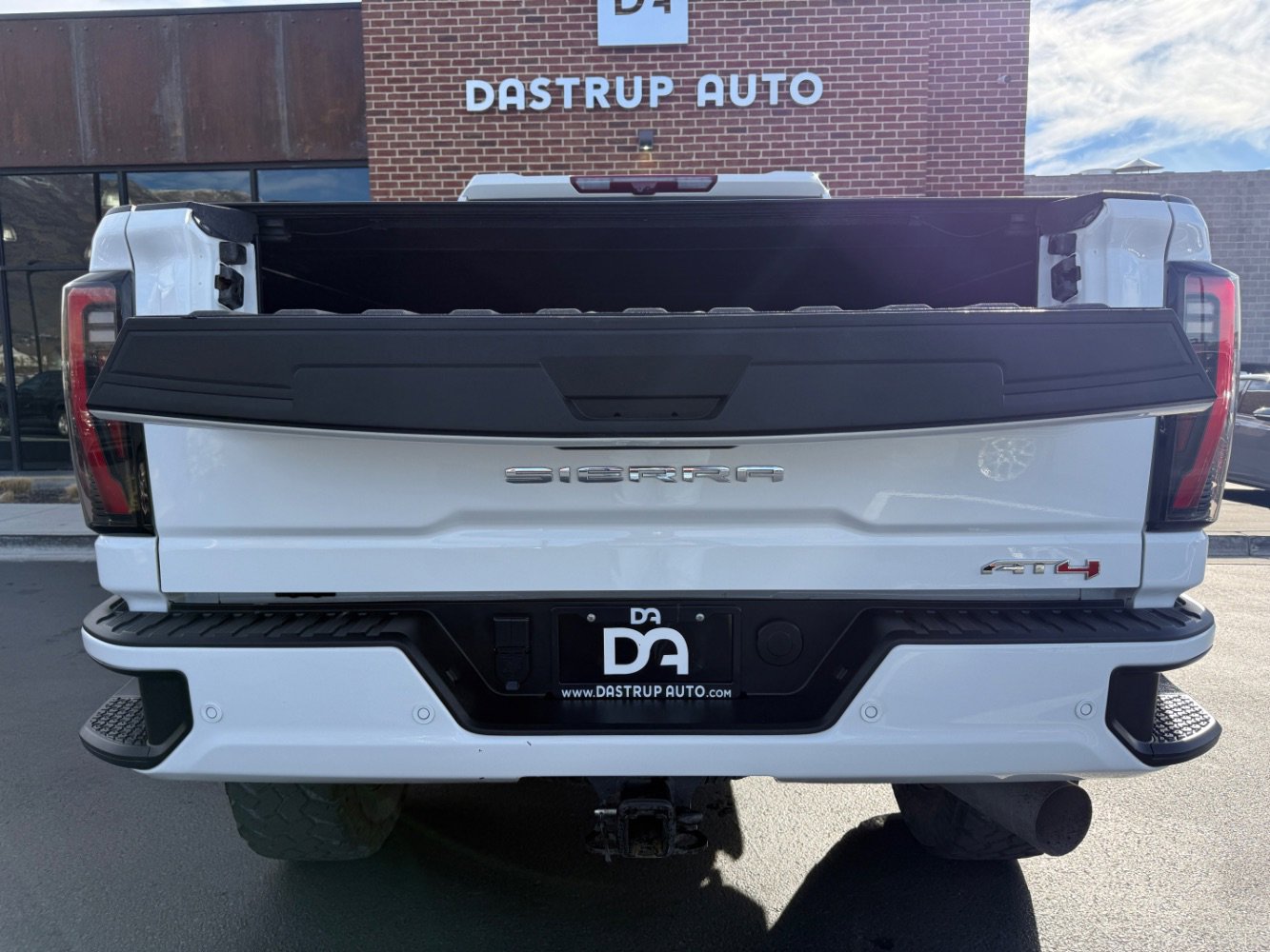 Used 2024 GMC Sierra 2500 AT4 w/ AT4 Premium Plus Package image 12