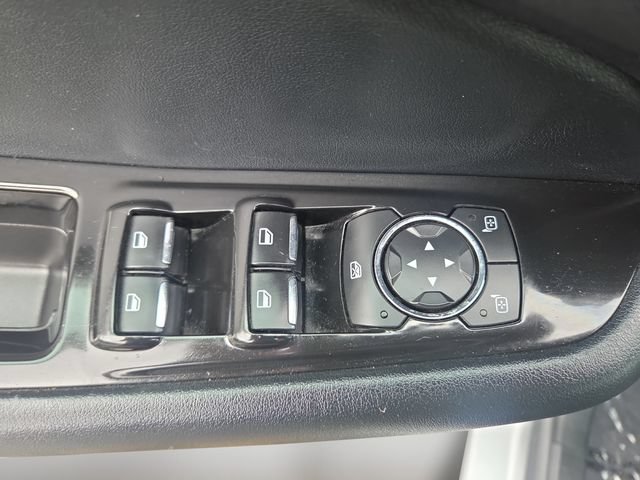 Used 2023 Ford Edge SEL AWD/4WD image 17