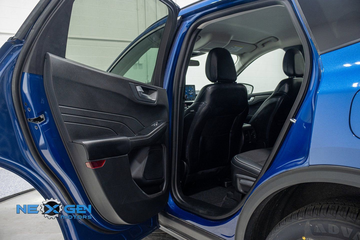 Used 2023 Ford Escape SE image 23