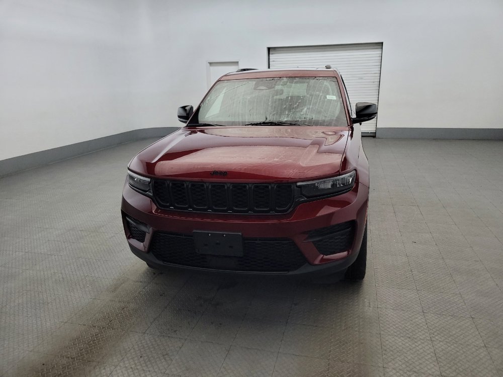 Used 2023 Jeep Grand Cherokee Altitude AWD/4WD image 15
