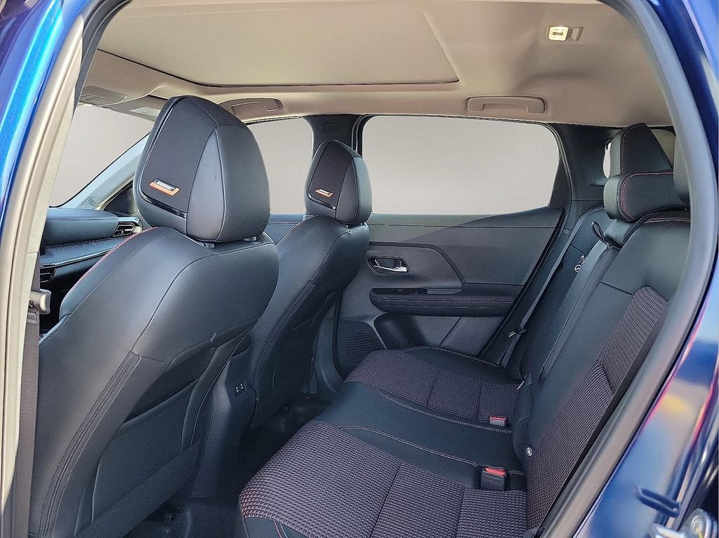 Used 2025 Nissan Kicks SR w/ SR Premium Package AWD/4WD image 9