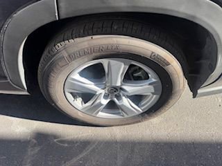 Used 2025 Toyota Highlander LE image 8