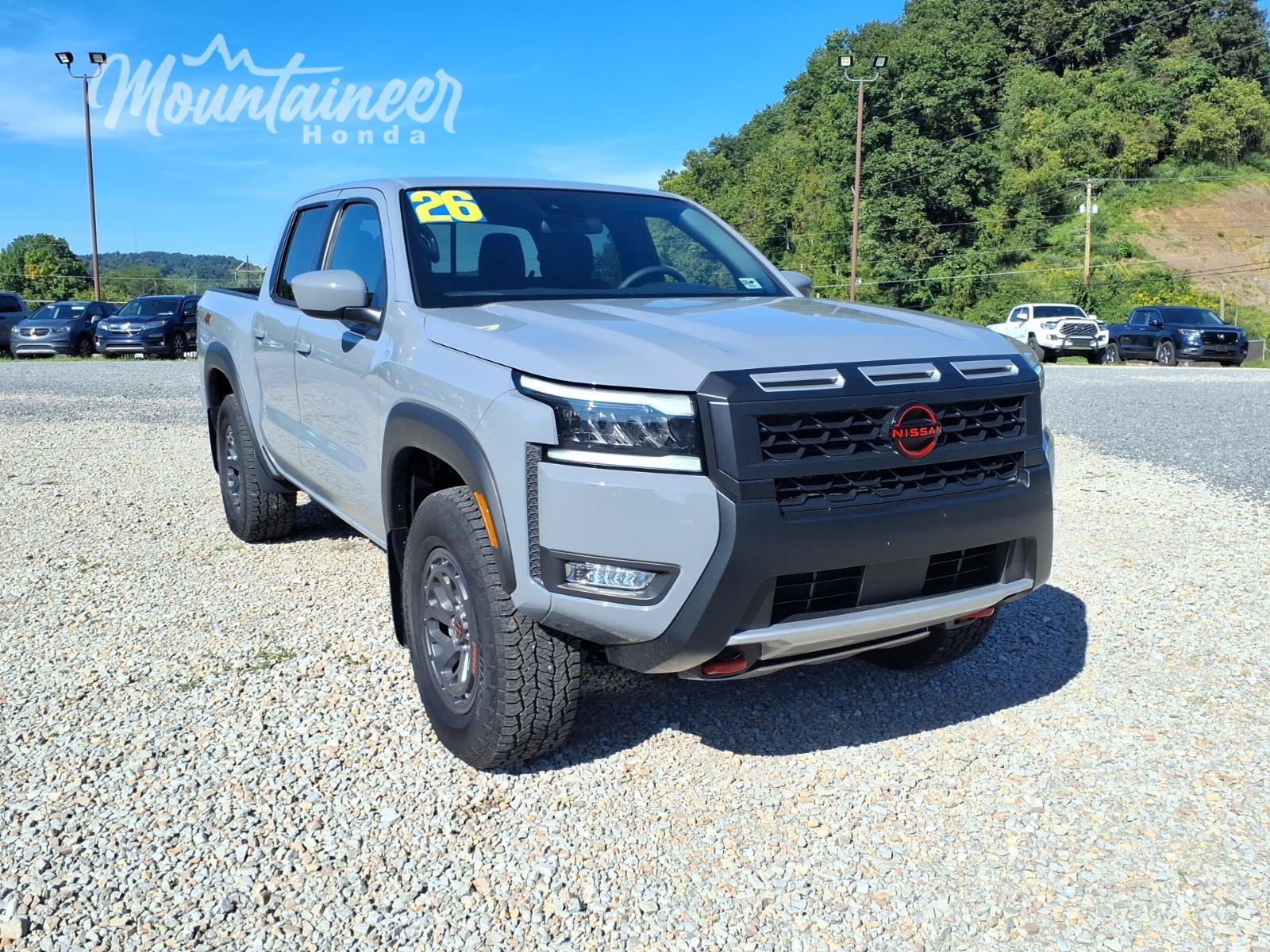 Used 2026 Nissan Frontier PRO-4X w/ Tow Package AWD/4WD image 3