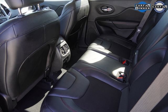 Used 2022 Jeep Cherokee Trailhawk image 16