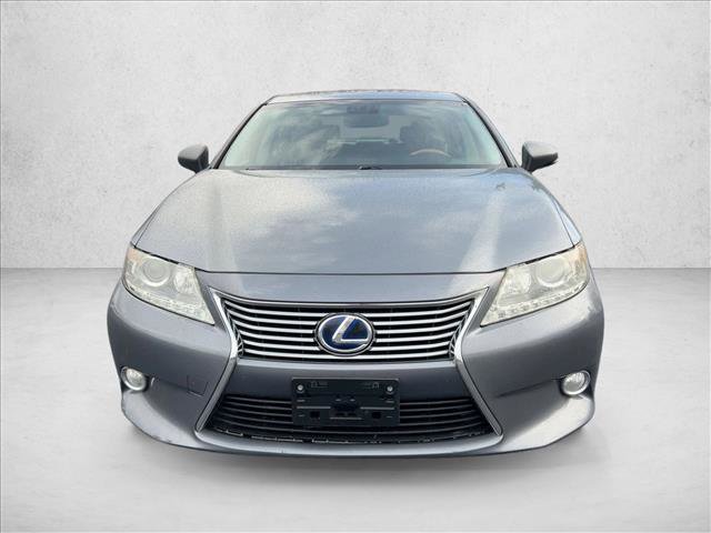 Used 2013 Lexus ES 300h Hybrid image 2
