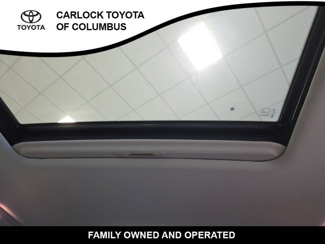 Used 2022 Nissan Armada SL w/ Captain's Chairs Package AWD/4WD image 14