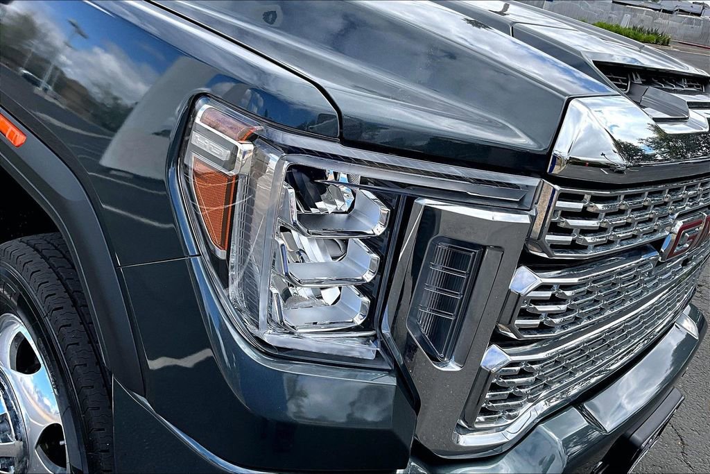 Used 2022 GMC Sierra 3500 Denali image 26