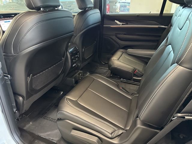 New 2025 Jeep Grand Cherokee L Limited w/ Luxury Tech Group II image 2