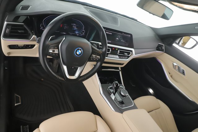 Used 2022 BMW 330e xDrive image 17