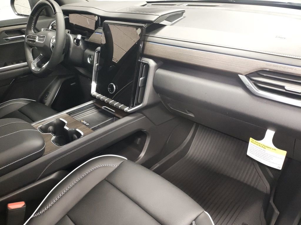 New 2026 GMC Acadia Denali w/ Super Cruise Package image 8