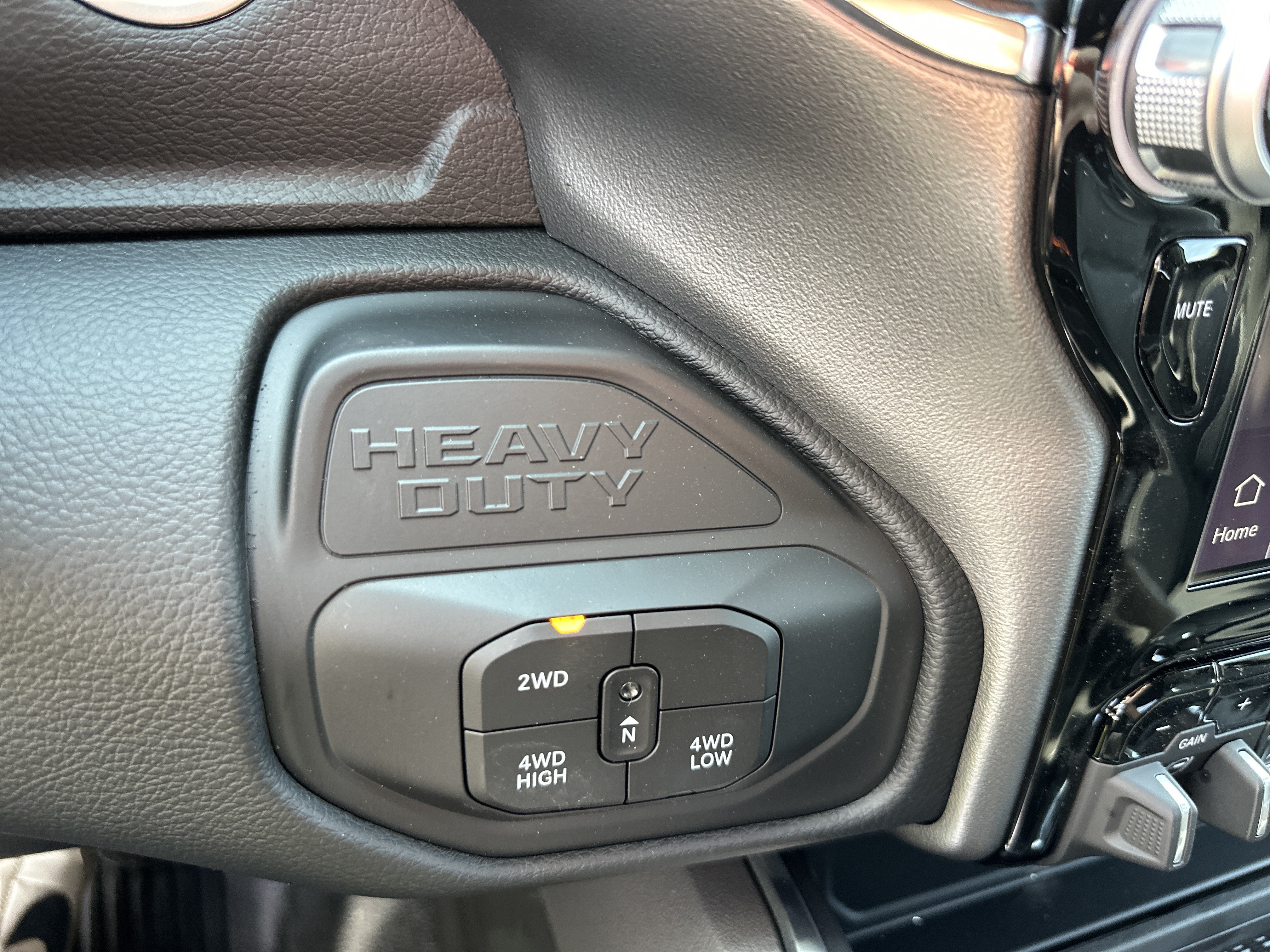 New 2027 RAM 3500 Big Horn w/ Laramie Trim Package AWD/4WD image 8