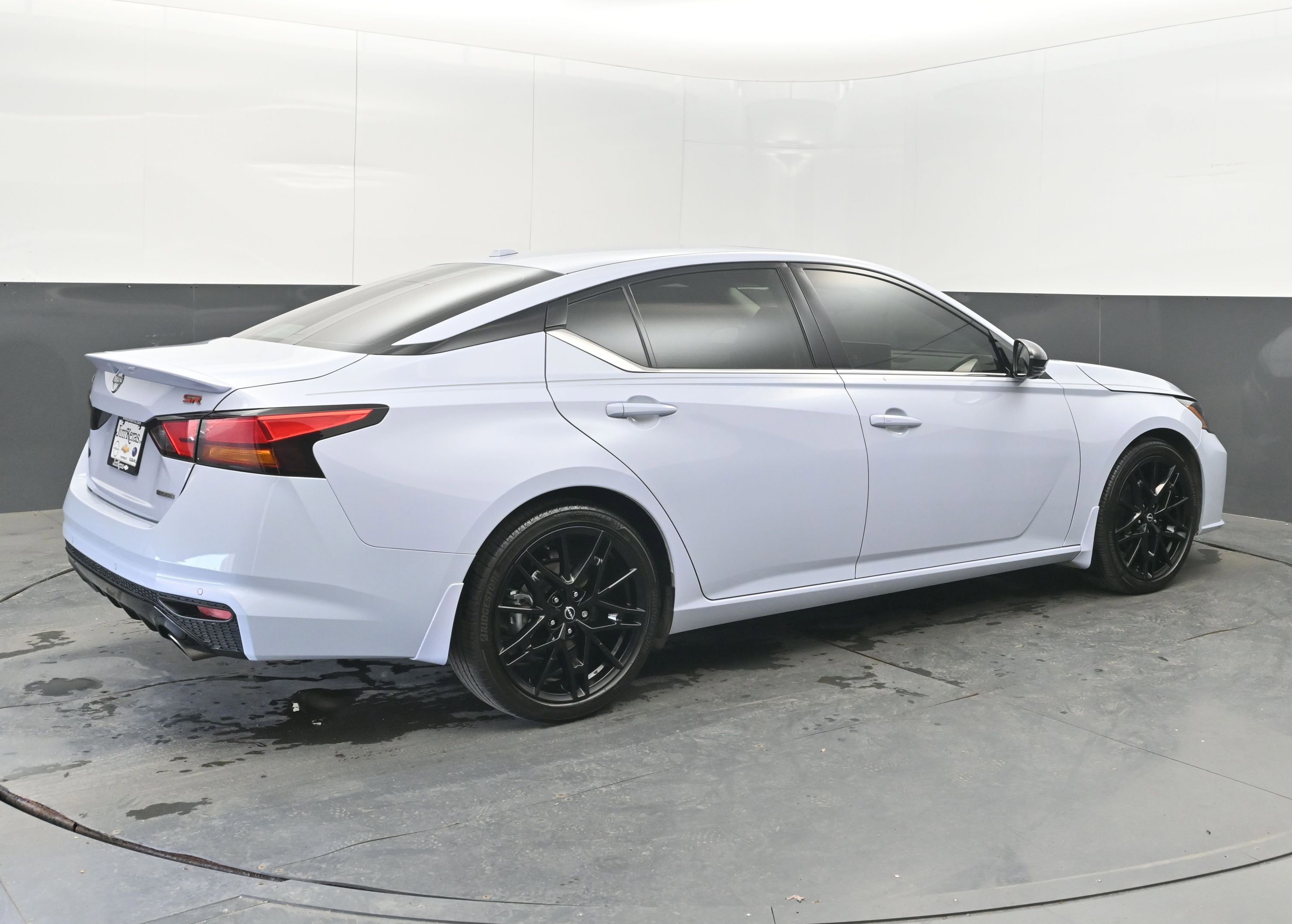 Used 2024 Nissan Altima 2.0 SR image 9