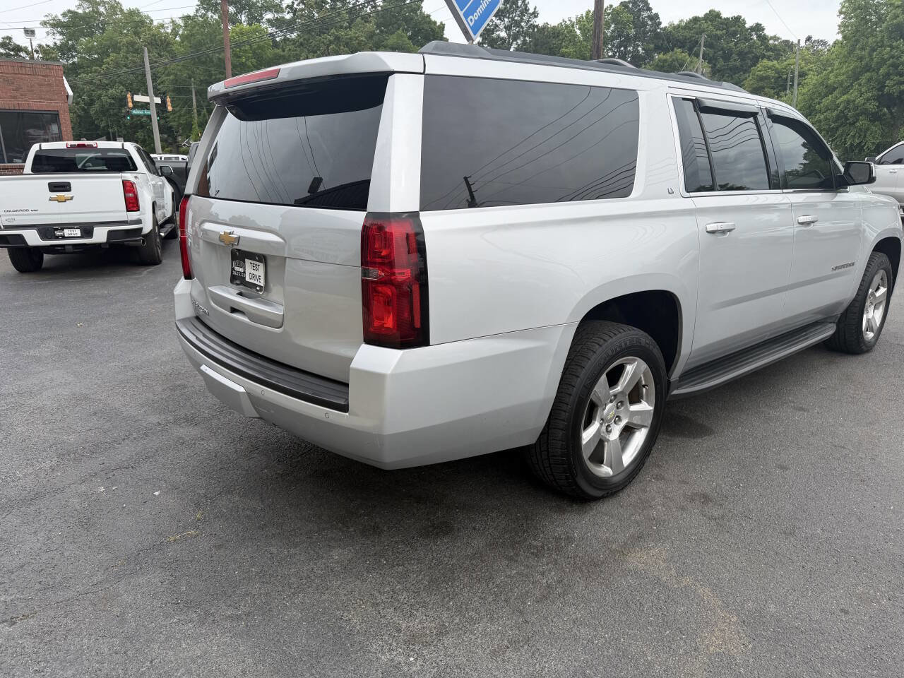 Used 2015 Chevrolet Suburban LT AWD/4WD image 14