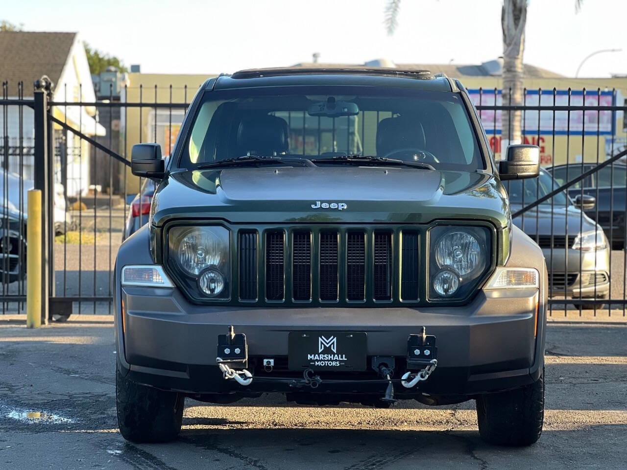 Used 2011 Jeep Liberty Renegade w/ Navigation Convenience Group image 2