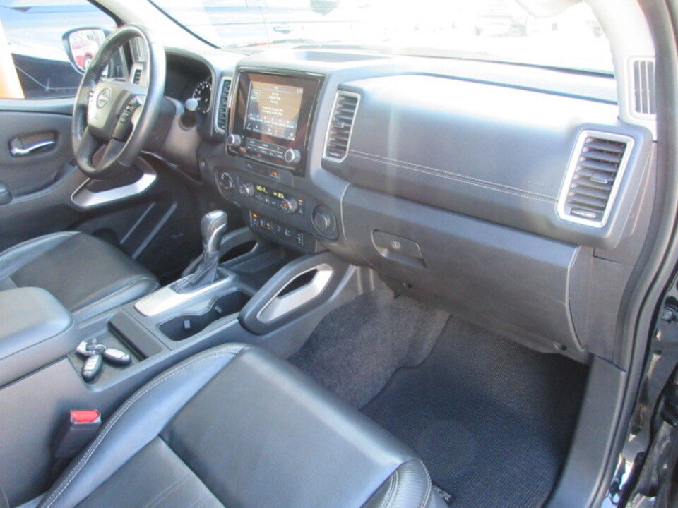 Used 2023 Nissan Frontier SV w/ SV Premium Package image 29