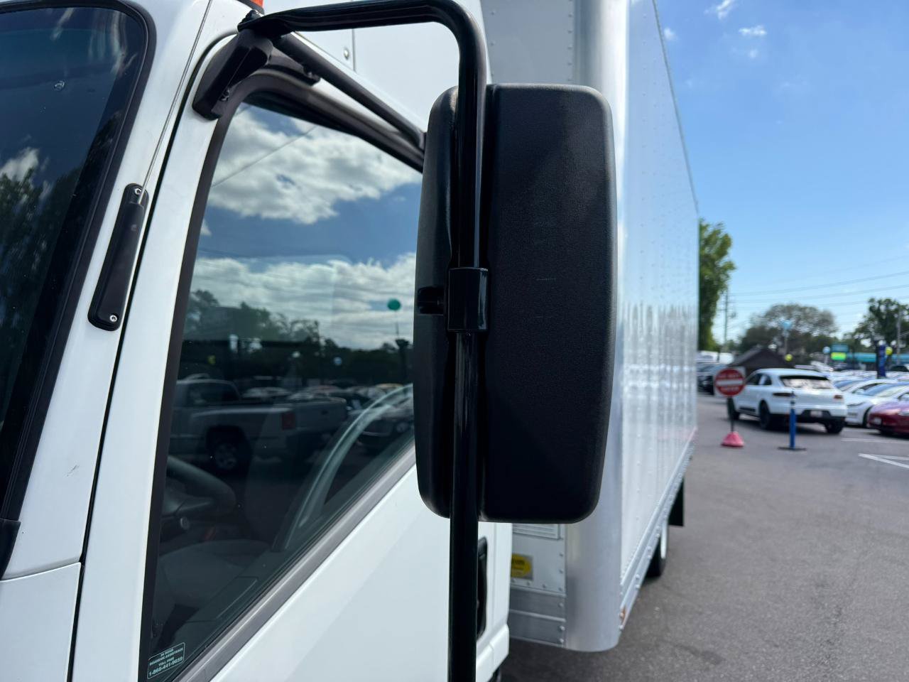 Used 2019 Isuzu NPR RWD image 14