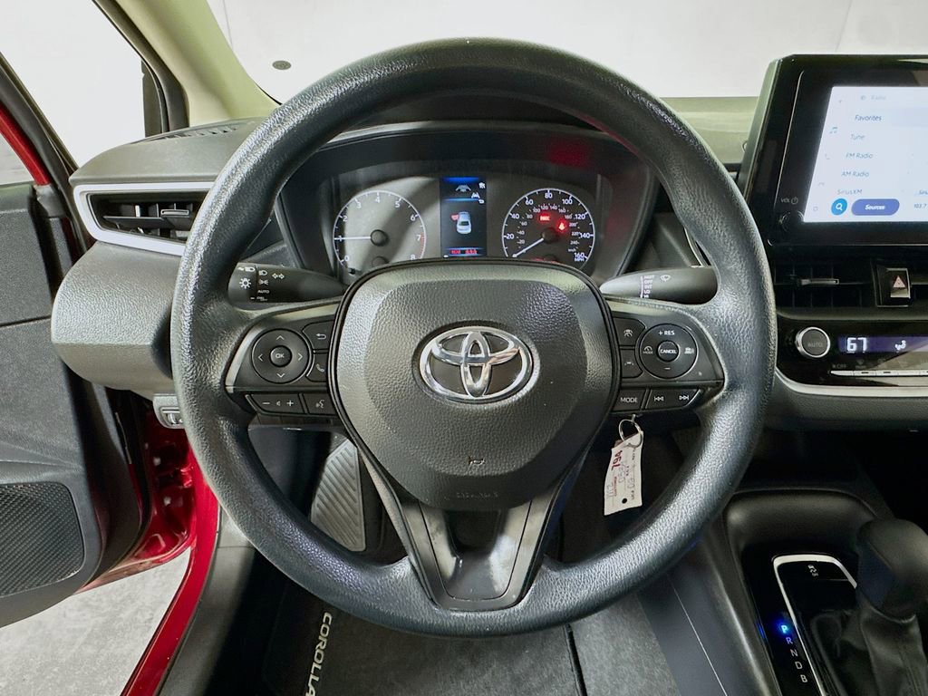 Used 2025 Toyota Corolla LE image 9