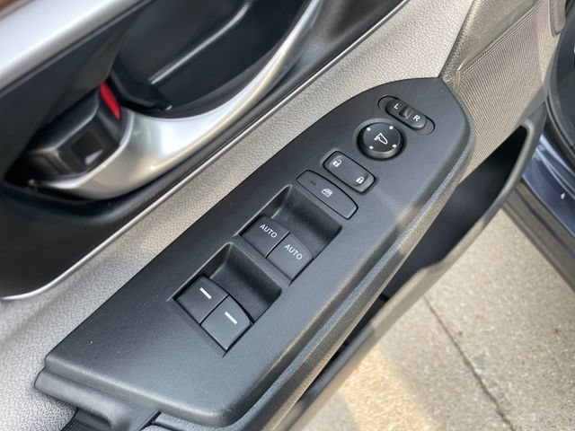 Used 2019 Honda CR-V EX image 21