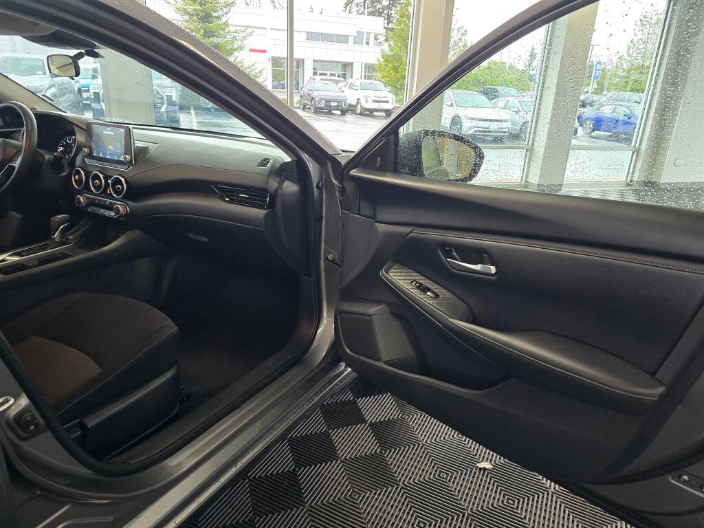 Used 2024 Nissan Sentra SV FWD image 41