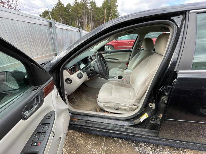 Used 2010 Chevrolet Impala LT FWD image 20