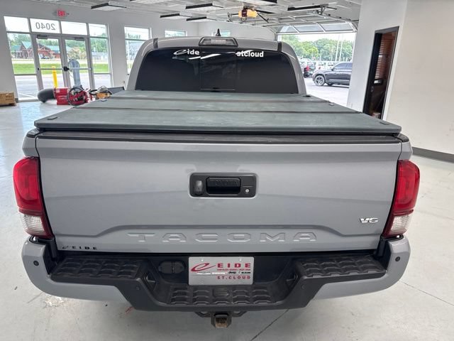 Used 2019 Toyota Tacoma TRD Off-Road w/ Technology Package AWD/4WD image 11