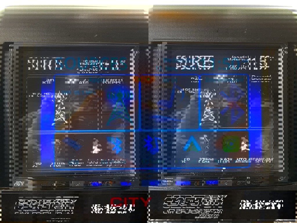 Used 2018 Jeep Wrangler Unlimited Sahara w/ Connectivity Group image 21