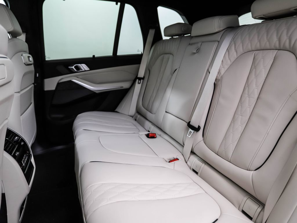 New 2026 BMW X5 xDrive40i w/ M Sport Package image 22