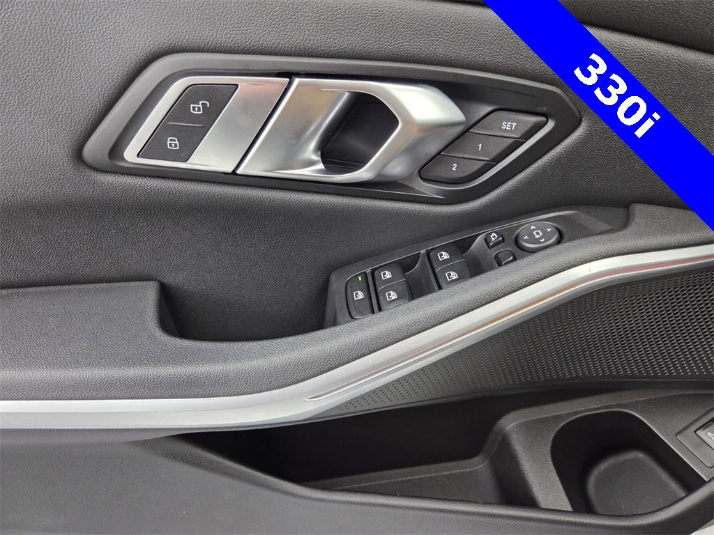 Used 2020 BMW 330i Sedan w/ Convenience Package image 31