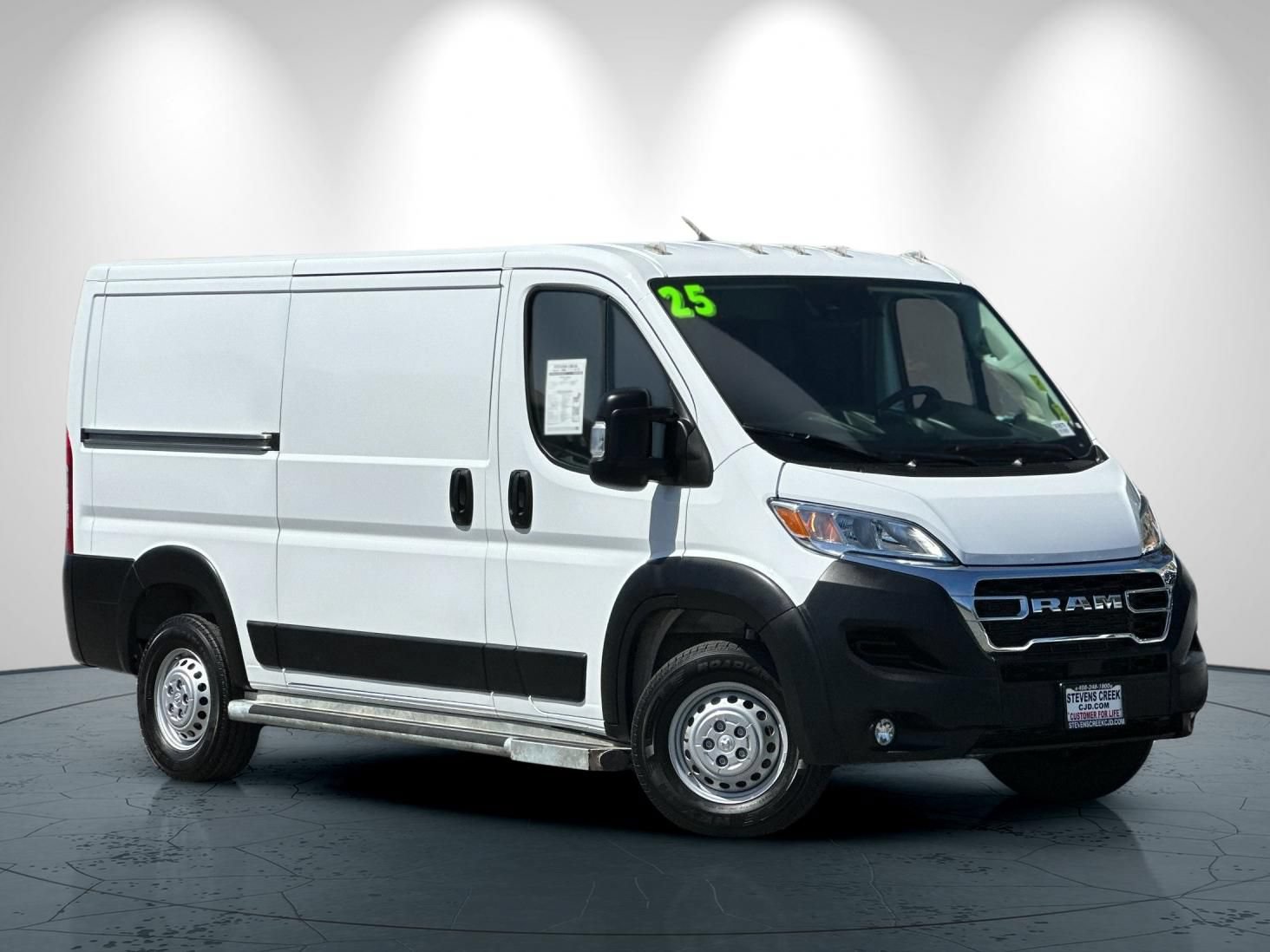 Used 2025 RAM ProMaster 2500 w/ U-Haul Equipment Group FWD image 2