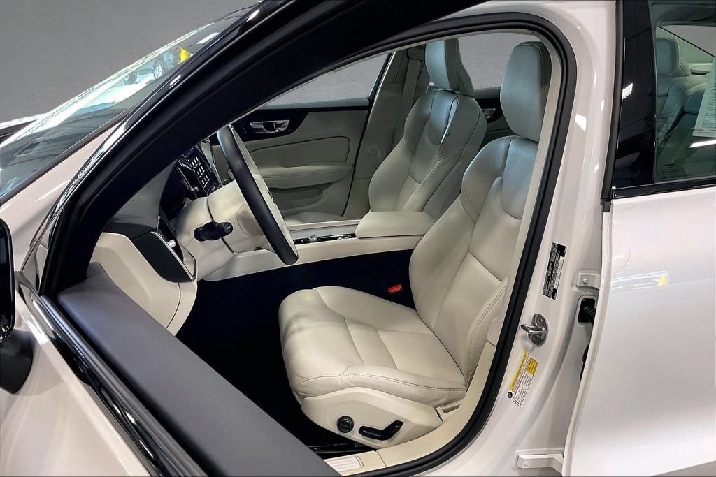 Certified 2025 Volvo S60 B5 Plus AWD/4WD image 21