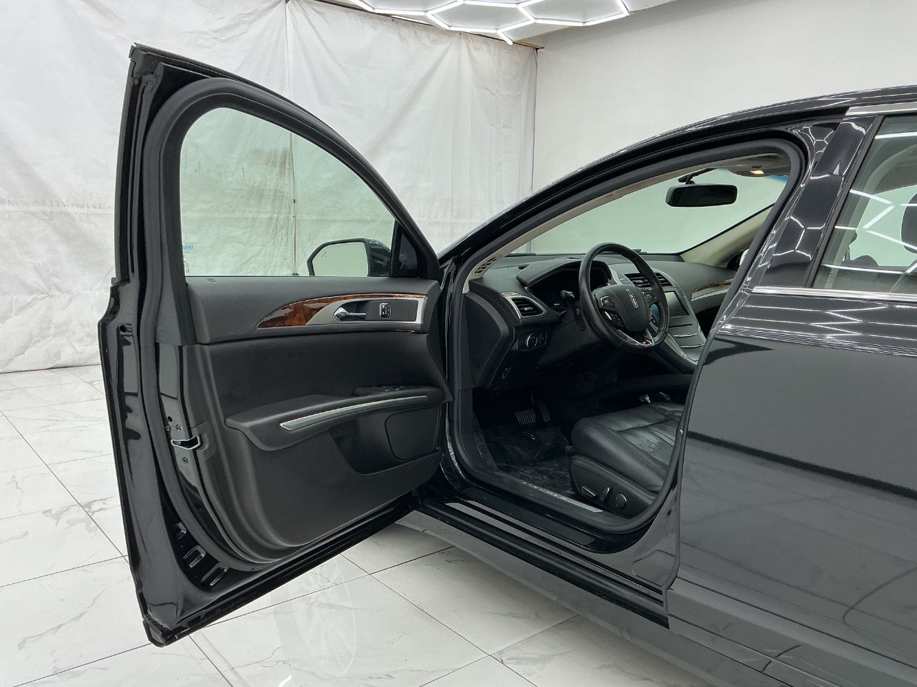 Used 2014 Lincoln MKZ AWD w/ Equipment Group 102A Reserve image 16