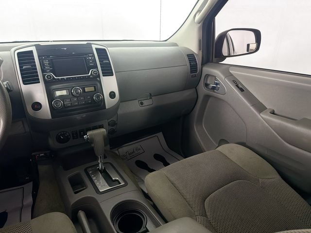 Used 2015 Nissan Frontier SV w/ SV Value Truck Package AWD/4WD image 22