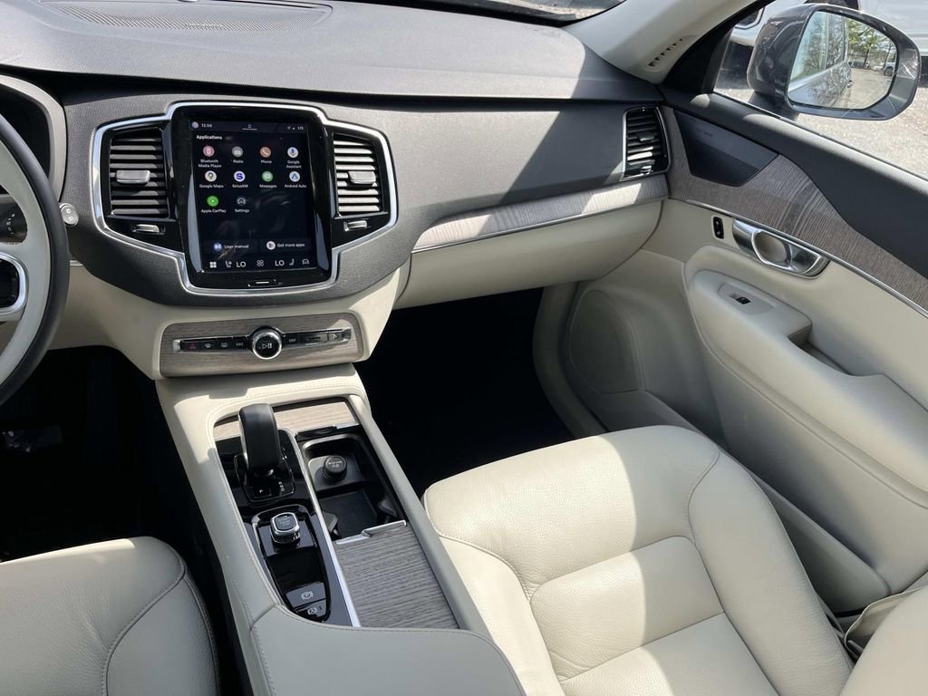Certified 2024 Volvo XC90 B6 Plus w/ Protection Package image 15