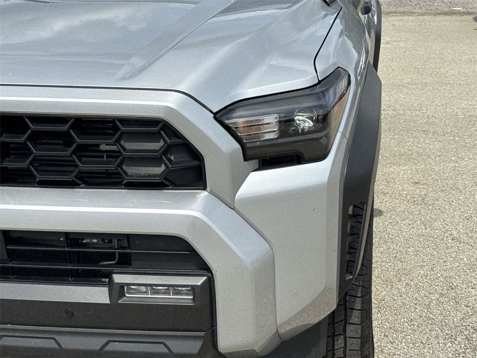 Used 2025 Toyota 4Runner TRD Off-Road Premium AWD/4WD image 9