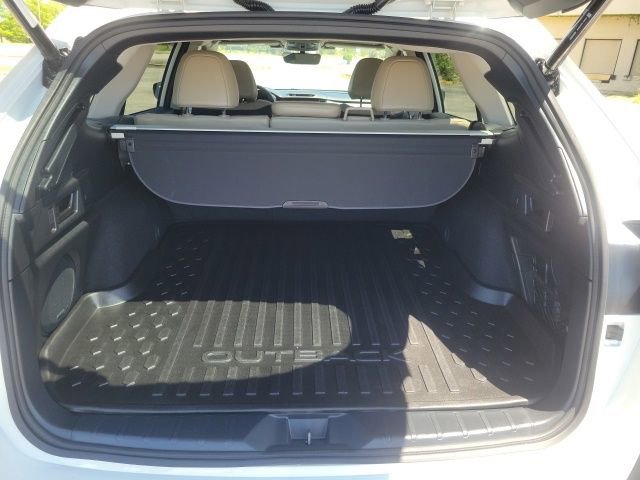 Certified 2023 Subaru Outback Limited AWD/4WD image 7