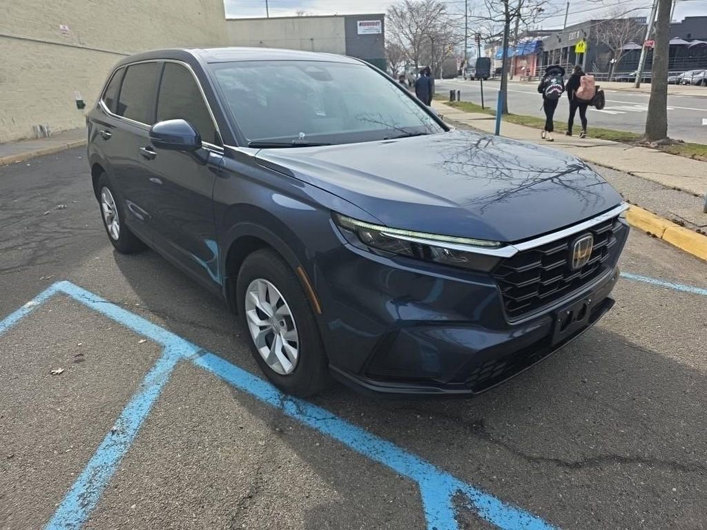 Used 2025 Honda CR-V LX image 3