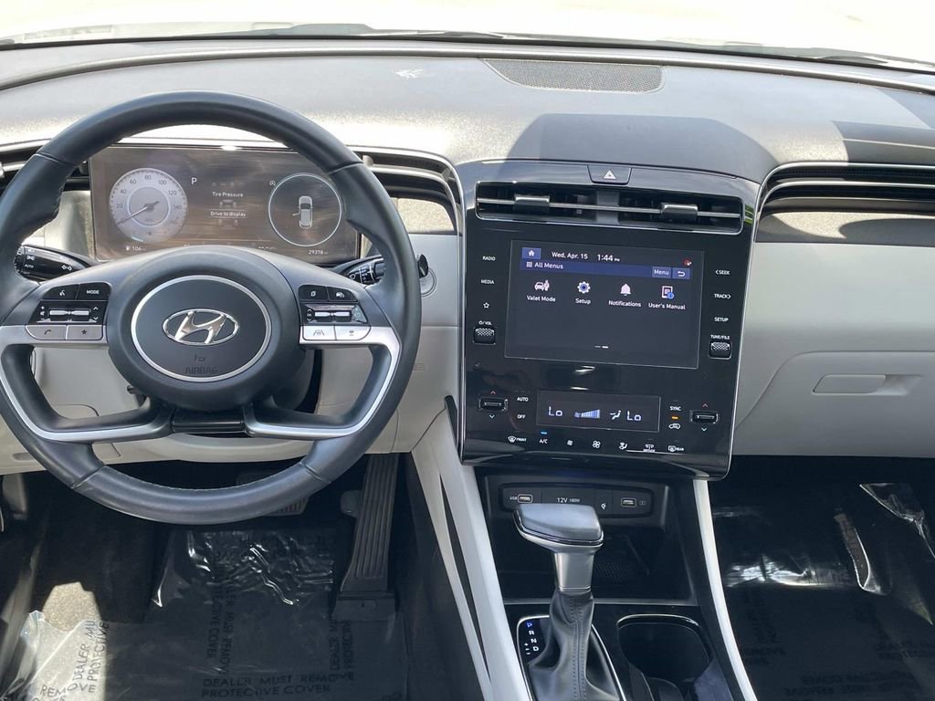 Certified 2022 Hyundai Tucson SEL w/ Convenience + Premium Package AWD/4WD image 18