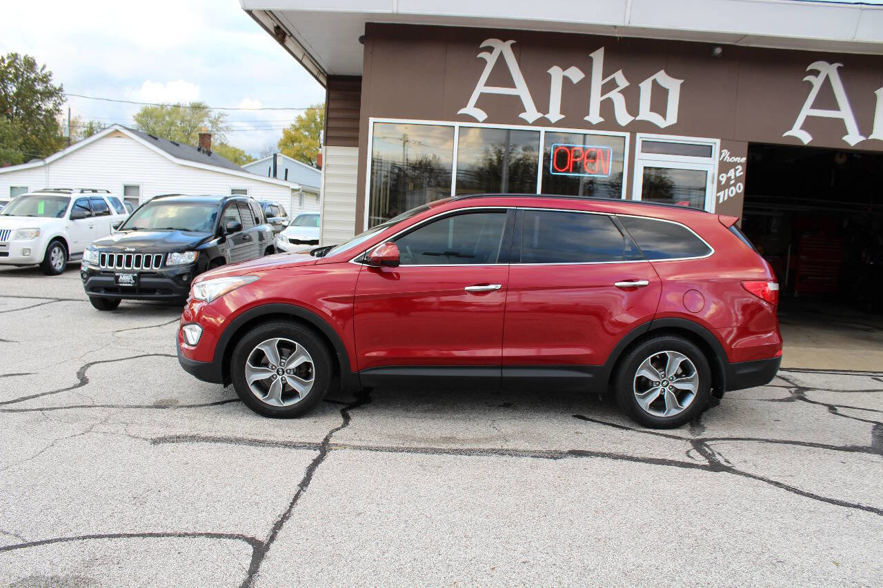 Used 2016 Hyundai Santa Fe SE w/ Cargo Package image 6