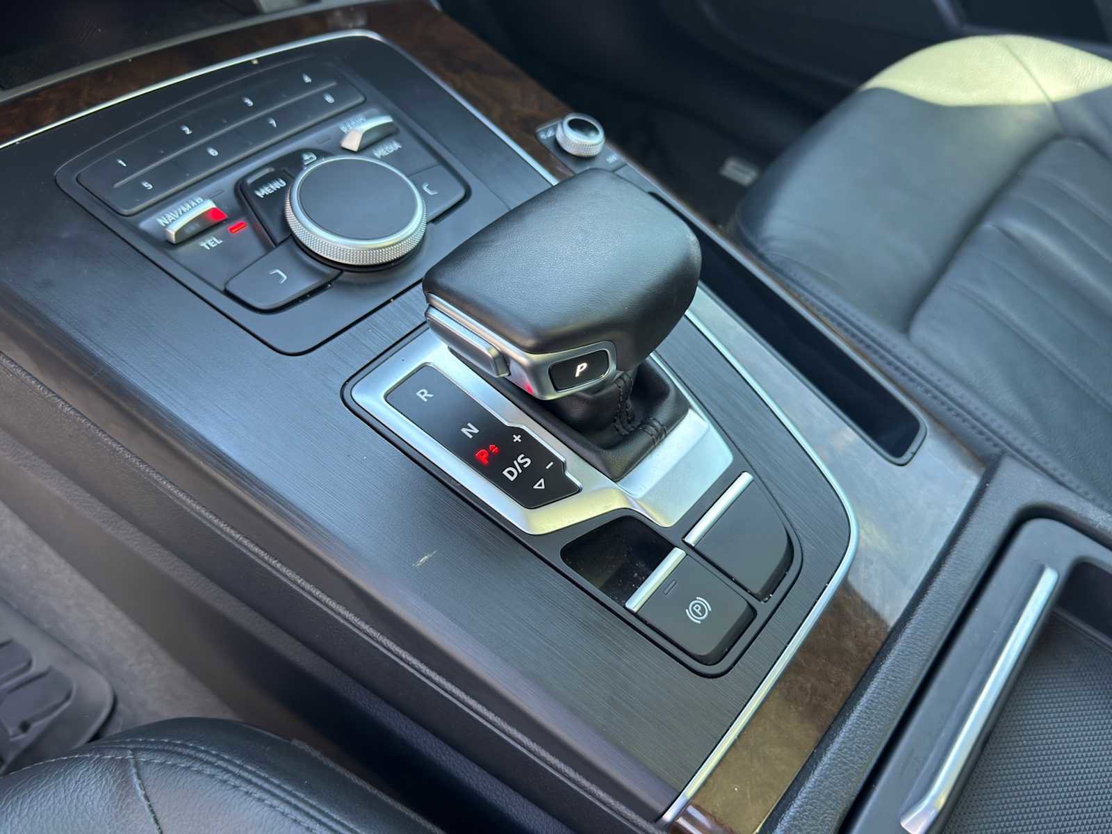 Used 2019 Audi Q5 2.0T Premium image 17