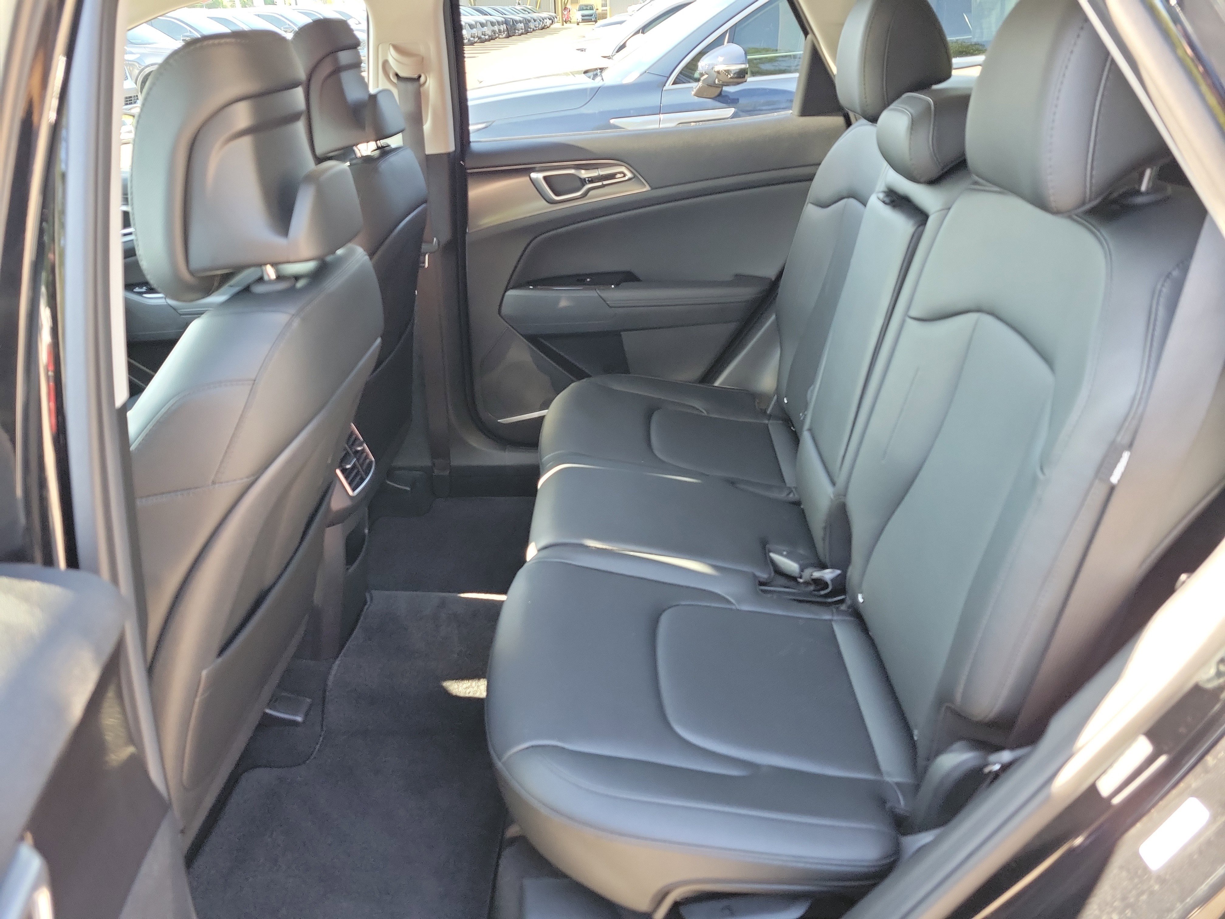 Certified 2025 Kia Sportage EX w/ Premium Package FWD image 17