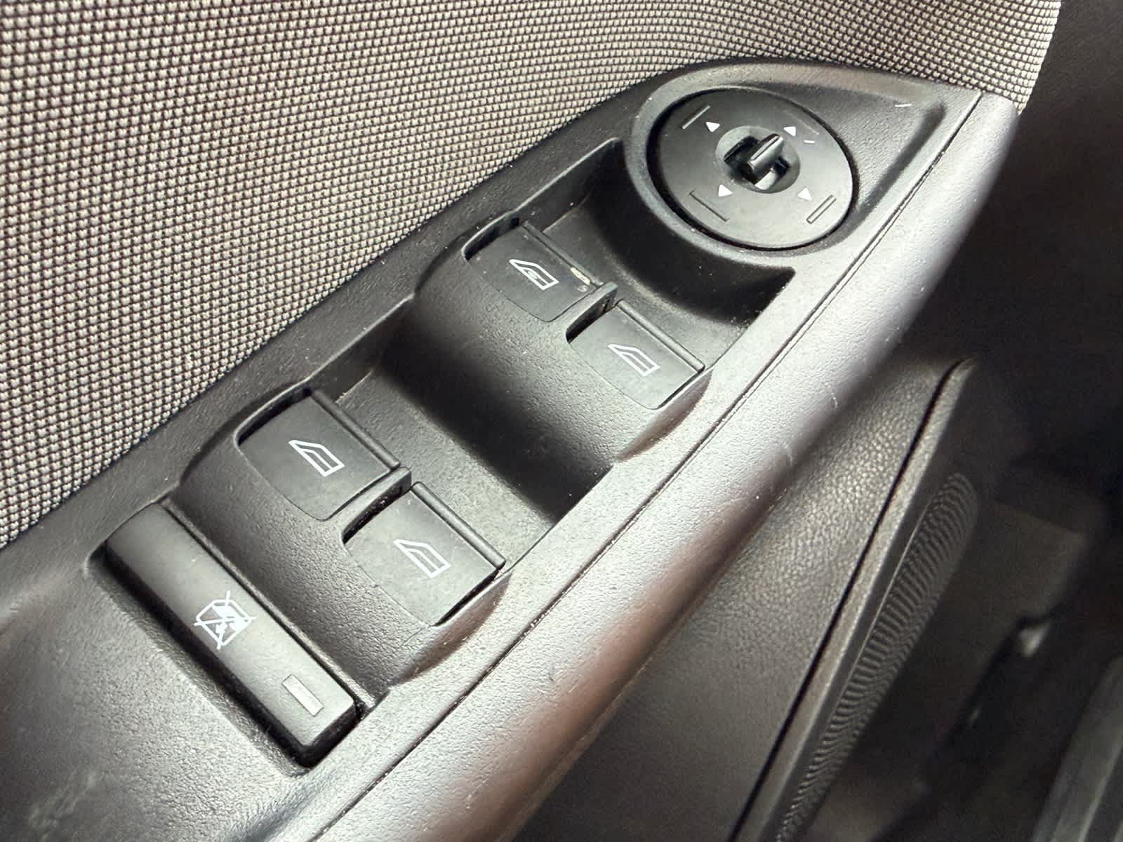 Used 2012 Ford Focus SE FWD image 15