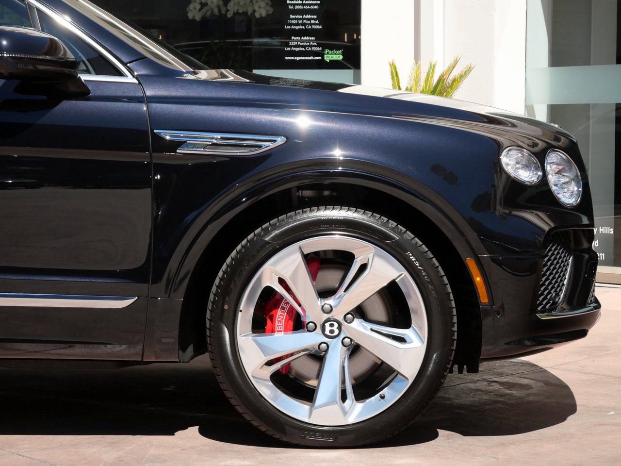 Used 2025 Bentley Bentayga Extended Wheelbase image 6