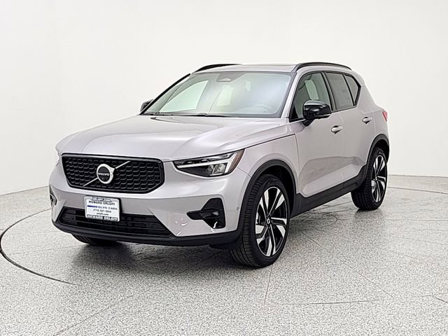 New 2026 Volvo XC40 B5 Plus w/ Climate Package AWD/4WD image 1